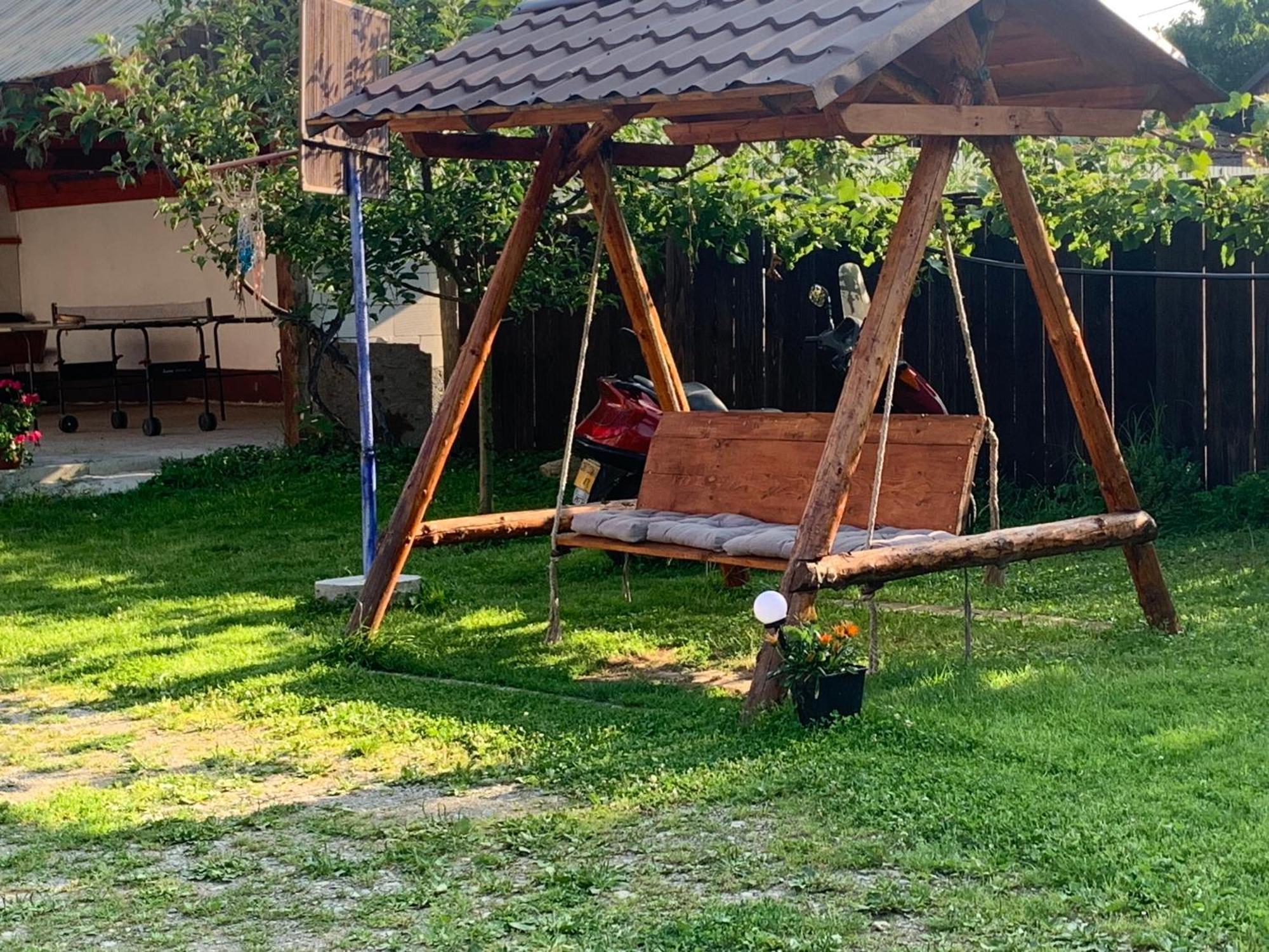 Hotel Casa Mari Cîrţişoara Exteriér fotografie